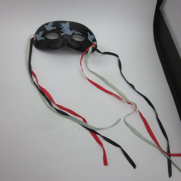 Vandor dove Venetian mask made in Japan - Picture 2 of 4